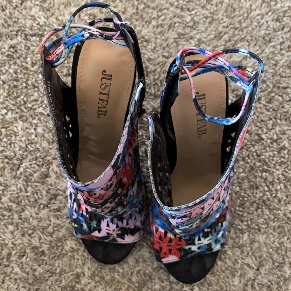 Heels - Picture 6 of 8